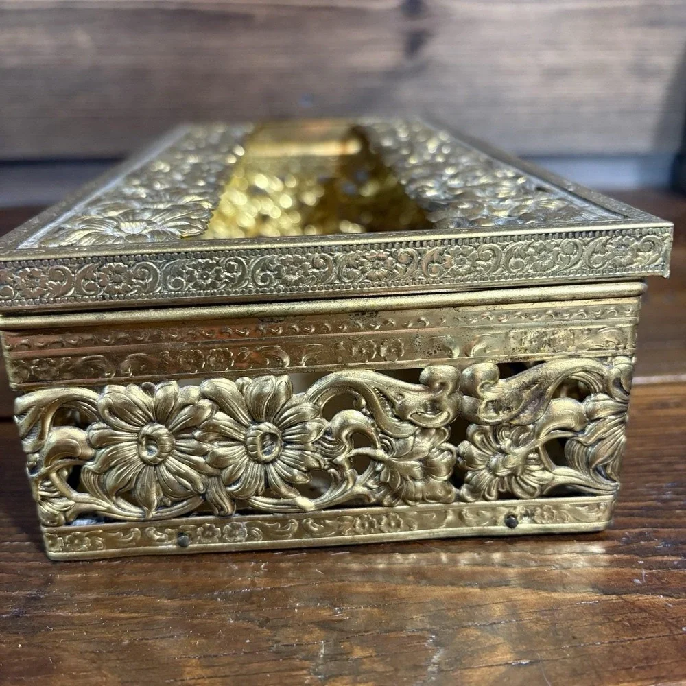 VTG Tissue Kleenex Box Holder Dispenser Victorian Hollywood Regency Felt Bottom